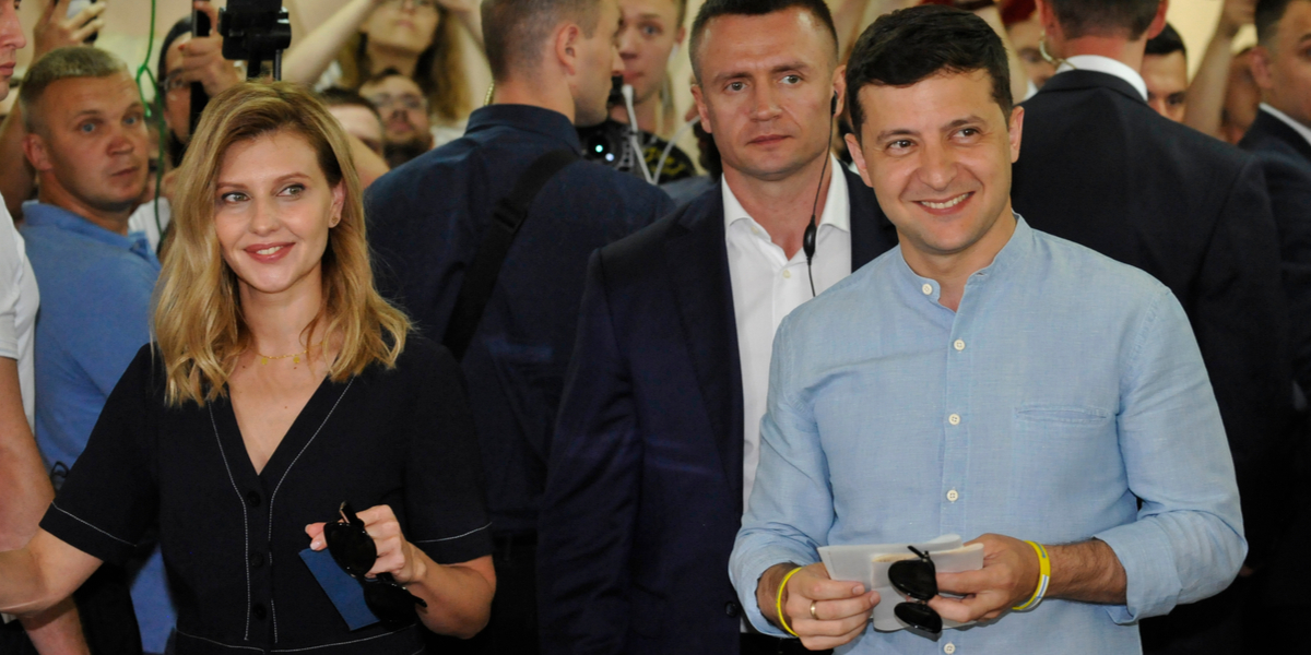 Foto: Shutterstock/ Olena Zelenska og Volodymyr Zelensky ved det ukrainske valg i 2019